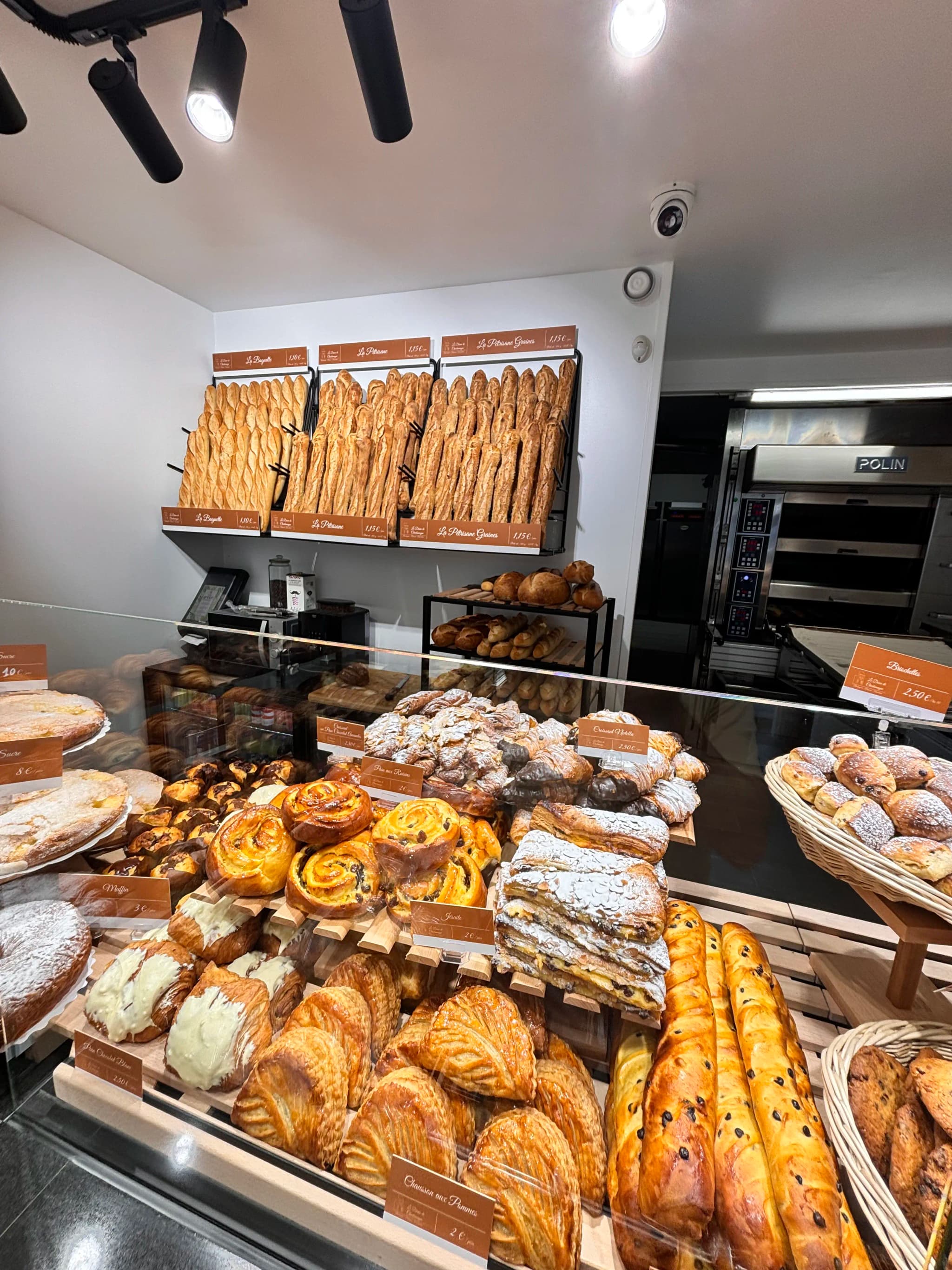 Assortiment de viennoiseries fraîches